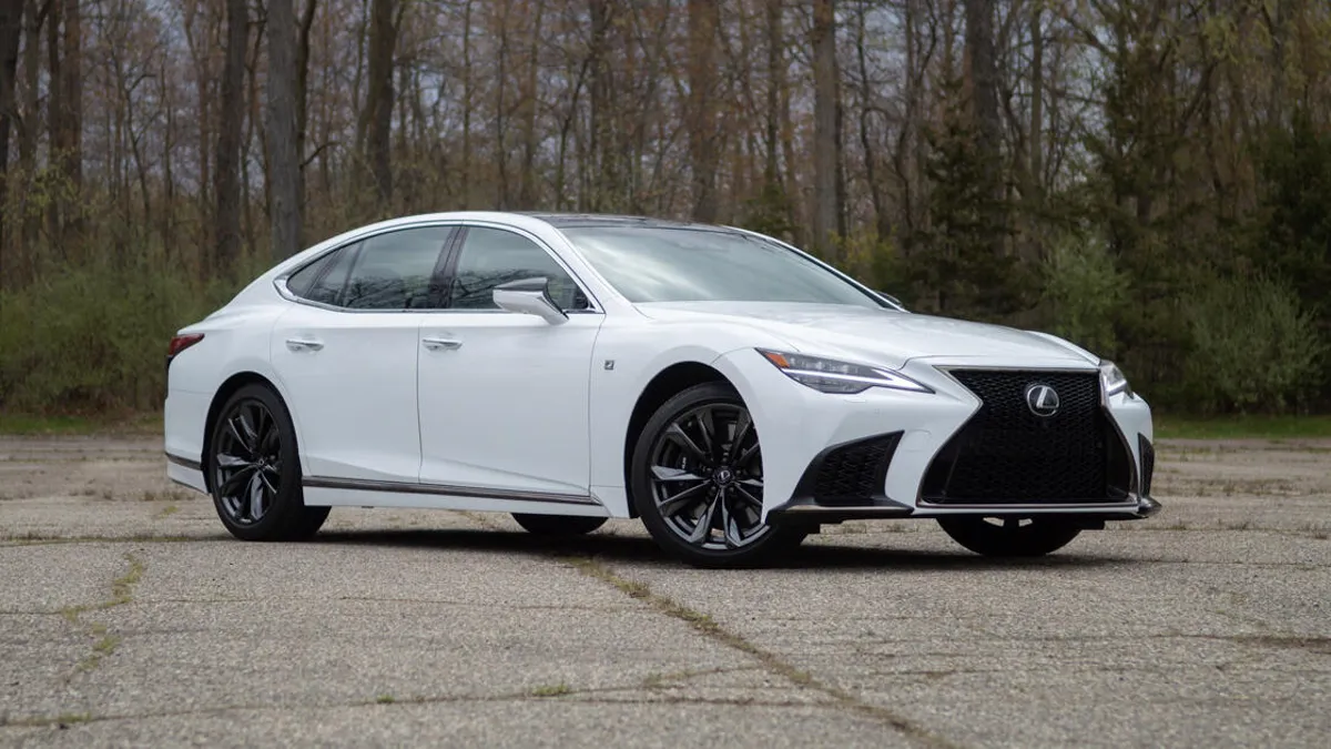 Lexus LS